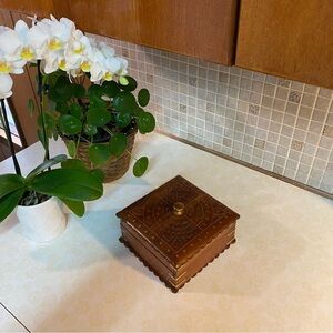 Vintage unique solid wood brass inlay ornate design keepsake box jewelry box